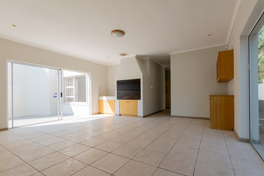 4 Bedroom Property for Sale in Middedorp Western Cape